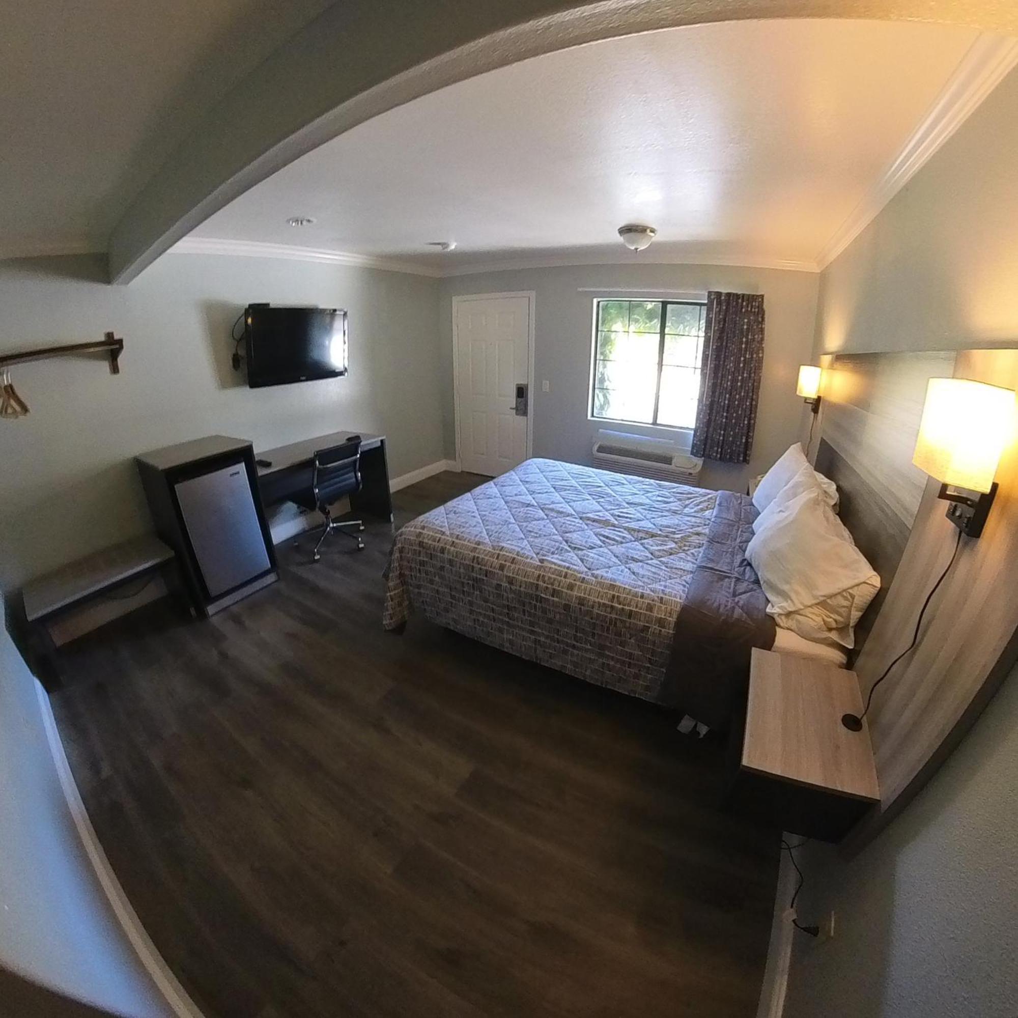 Oceanside Motel Monterey